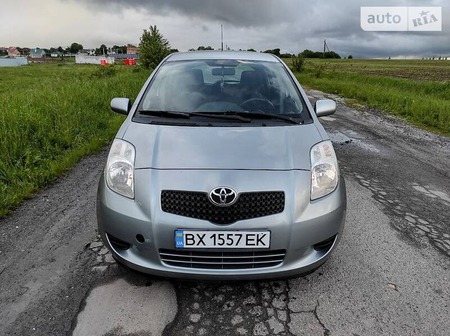 Toyota Yaris 2007  випуску Хмельницький з двигуном 1.3 л бензин хэтчбек механіка за 5500 долл. 