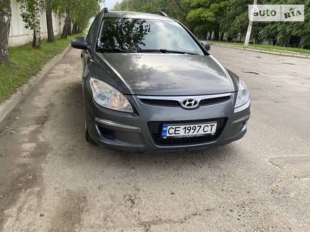 Hyundai i30 2008  випуску Чернівці з двигуном 1.6 л дизель універсал механіка за 5999 долл. 