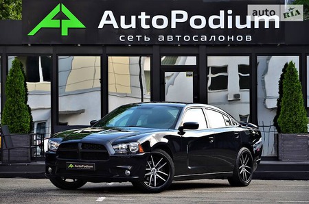 Dodge Charger 2013  випуску Київ з двигуном 3.6 л бензин седан автомат за 16999 долл. 