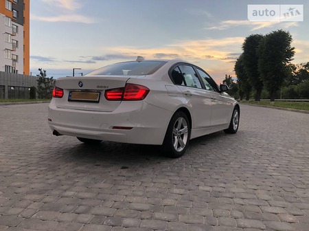 BMW 328 2013  випуску Вінниця з двигуном 2 л бензин седан автомат за 12400 долл. 