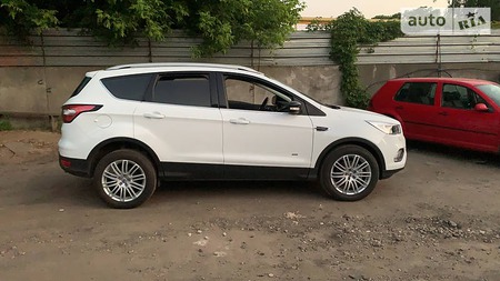 Ford Kuga 2017  випуску Київ з двигуном 2 л дизель позашляховик автомат за 19000 долл. 