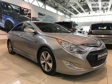 Hyundai Sonata 2012  випуску Одеса з двигуном 2.4 л гібрид седан автомат за 11200 долл. 