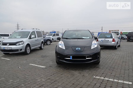 Nissan Leaf 2013  випуску Чернівці з двигуном 0 л електро хэтчбек автомат за 7700 долл. 