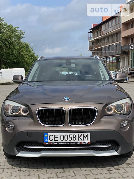 BMW X1 2011  випуску Чернівці з двигуном 2 л дизель позашляховик автомат за 13900 долл. 
