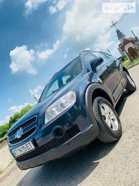 Chevrolet Captiva 2008  випуску Івано-Франківськ з двигуном 2.4 л бензин позашляховик механіка за 8100 долл. 