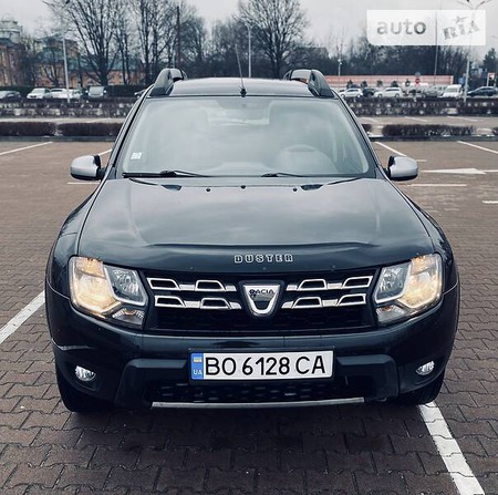 Dacia Duster 2014  випуску Житомир з двигуном 1.5 л дизель універсал механіка за 12000 долл. 