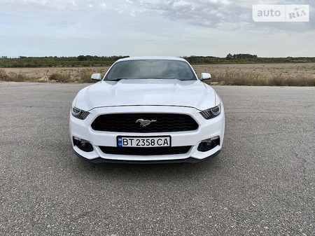 Ford Mustang 2015  випуску Херсон з двигуном 2.3 л бензин купе автомат за 20500 долл. 