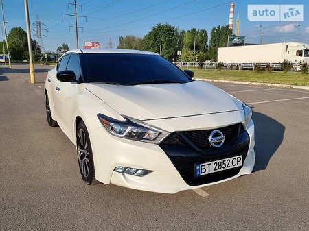 Nissan Maxima 2015  випуску Херсон з двигуном 3.5 л бензин седан автомат за 17700 долл. 