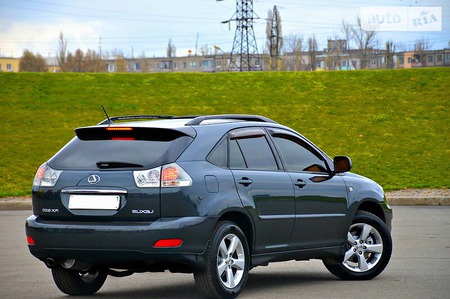 Lexus RX 330 2004  випуску Дніпро з двигуном 3.3 л бензин позашляховик автомат за 11500 долл. 