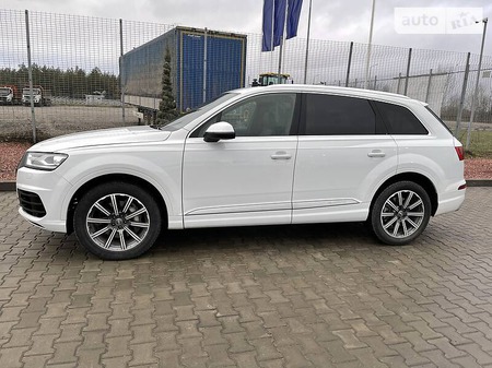Audi Q7 2016  випуску Дніпро з двигуном 3 л бензин позашляховик автомат за 39900 долл. 
