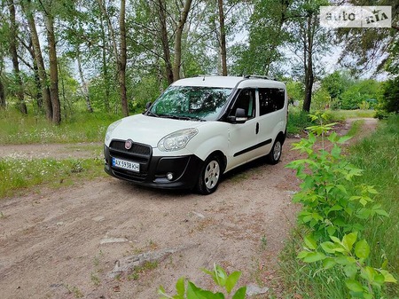 Fiat Doblo 2011  випуску Харків з двигуном 1.3 л дизель універсал механіка за 7500 долл. 