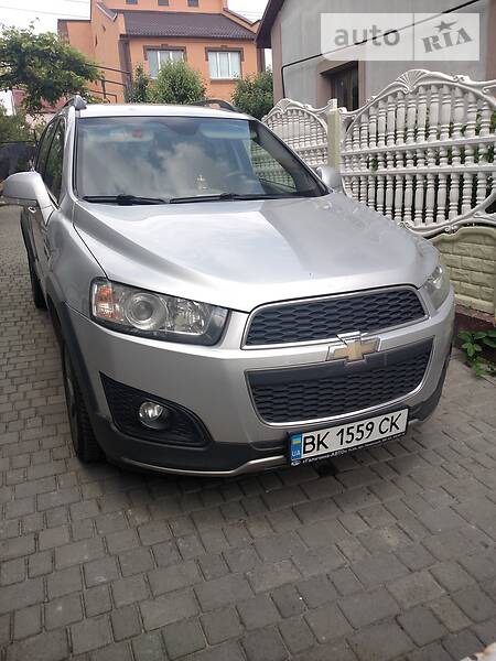 Chevrolet Captiva 2013  випуску Львів з двигуном 2.2 л дизель позашляховик механіка за 11500 долл. 