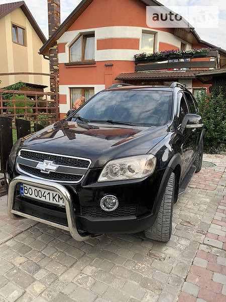 Chevrolet Captiva 2007  випуску Тернопіль з двигуном 2 л дизель позашляховик механіка за 8900 долл. 