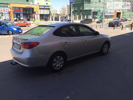 Hyundai Elantra 2010  випуску Одеса з двигуном 1.6 л бензин седан механіка за 5700 долл. 