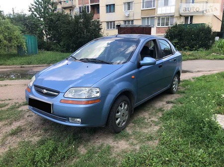 Chevrolet Aveo 2005  випуску Донецьк з двигуном 1.5 л бензин седан механіка за 5000 долл. 