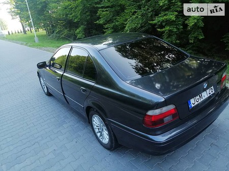 BMW 525 2002  випуску Чернівці з двигуном 2.5 л дизель седан автомат за 3650 долл. 