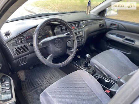 Mitsubishi Lancer 2004  випуску Львів з двигуном 1.6 л бензин седан механіка за 3750 долл. 