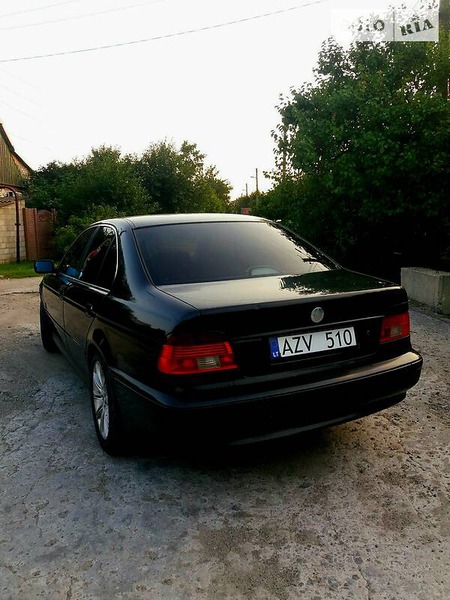 BMW 520 2001  випуску Запоріжжя з двигуном 2.2 л бензин седан механіка за 3300 долл. 
