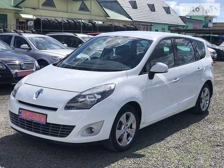 Renault Scenic 2010  випуску Херсон з двигуном 1.4 л бензин мінівен механіка за 7500 долл. 