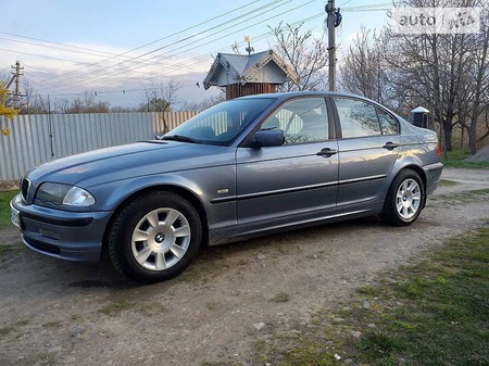 BMW 318 2001  випуску Івано-Франківськ з двигуном 1.9 л бензин седан механіка за 4900 долл. 