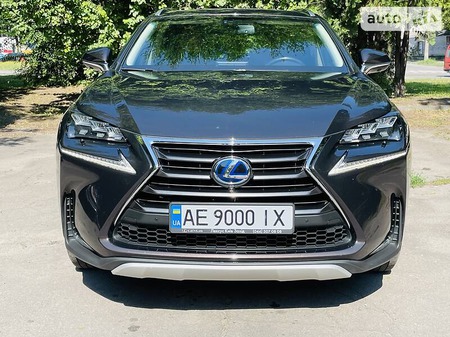 Lexus NX 300h 2015  випуску Дніпро з двигуном 2.5 л гібрид позашляховик автомат за 35000 долл. 