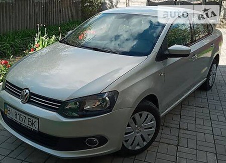 Volkswagen Polo 2011  випуску Полтава з двигуном 1.6 л бензин седан механіка за 7200 долл. 