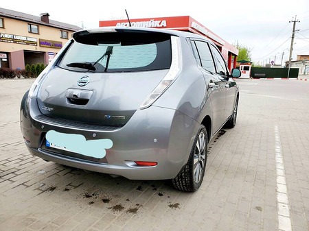 Nissan Leaf 2014  випуску Вінниця з двигуном 0 л електро хэтчбек автомат за 10450 долл. 