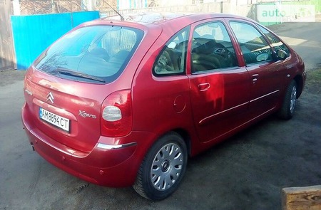 Citroen Xsara Picasso 2005  випуску Житомир з двигуном 1.8 л бензин хэтчбек механіка за 5000 долл. 