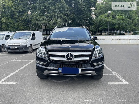 Mercedes-Benz GL 350 2015  випуску Київ з двигуном 3 л дизель позашляховик автомат за 38000 долл. 