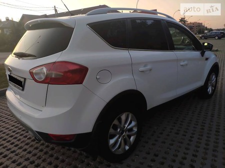 Ford Kuga 2012  випуску Київ з двигуном 2.5 л бензин позашляховик автомат за 14200 долл. 