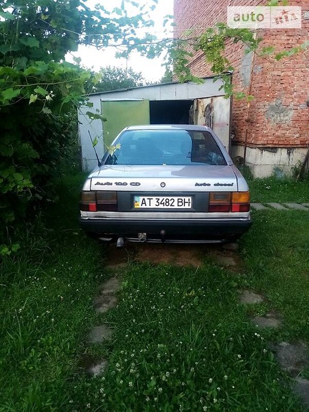 Audi 100 1986  випуску Івано-Франківськ з двигуном 2 л дизель седан механіка за 1800 долл. 