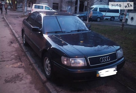 Audi 100 1992  випуску Івано-Франківськ з двигуном 2 л бензин седан механіка за 2999 долл. 