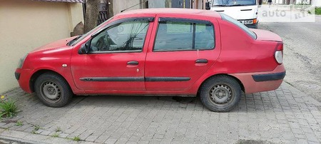 Renault Clio 2005  випуску Одеса з двигуном 1.4 л бензин седан механіка за 3100 долл. 