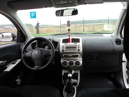 Toyota Urban Cruiser 2009  випуску Рівне з двигуном 1.4 л дизель позашляховик механіка за 8750 долл. 