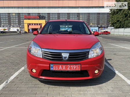 Dacia Sandero 2009  випуску Луцьк з двигуном 1.4 л бензин хэтчбек механіка за 4500 долл. 