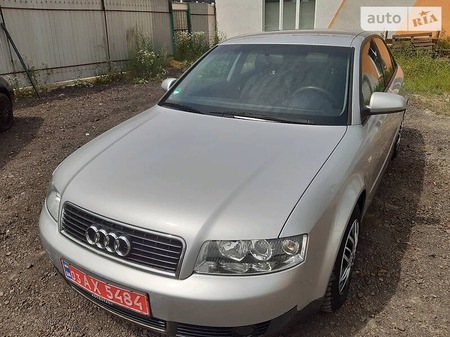 Audi A4 Limousine 2002  випуску Львів з двигуном 1.6 л бензин седан механіка за 5555 долл. 