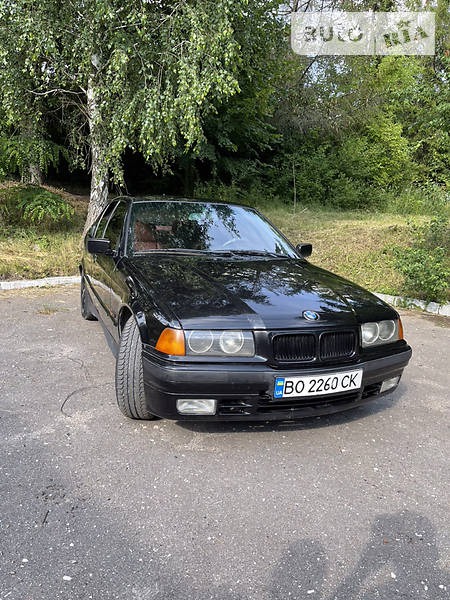 BMW 116 1996  випуску Тернопіль з двигуном 1.6 л  седан механіка за 4200 долл. 