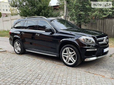 Mercedes-Benz GL 500 2013  випуску Харків з двигуном 4.7 л бензин позашляховик автомат за 29700 долл. 