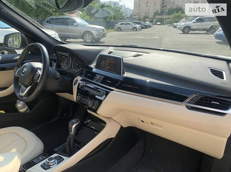 BMW X1 2015  випуску Київ з двигуном 2 л бензин позашляховик автомат за 22800 долл. 