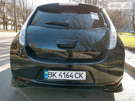 Nissan Leaf 2014  випуску Рівне з двигуном 0 л електро хэтчбек автомат за 9000 долл. 