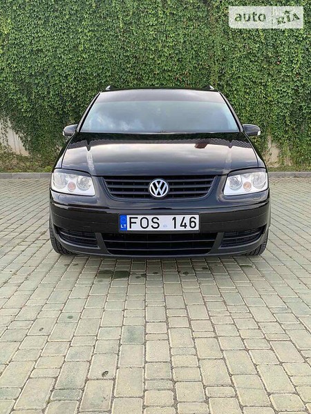 Volkswagen Touran 2004  випуску Одеса з двигуном 2 л дизель мінівен автомат за 3800 долл. 