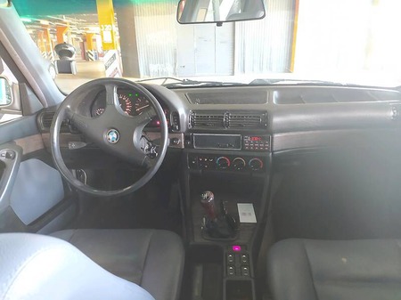 BMW 735 1987  випуску Київ з двигуном 3.5 л  седан механіка за 2700 долл. 
