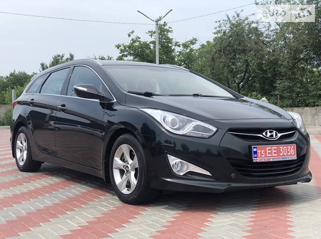 Hyundai i40 2013  випуску Київ з двигуном 1.7 л дизель універсал автомат за 12550 долл. 