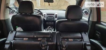 Mitsubishi Outlander 2008  випуску Донецьк з двигуном 3 л  позашляховик автомат за 9500 долл. 