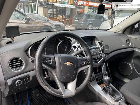 Chevrolet Cruze 2012  випуску Київ з двигуном 1.8 л бензин седан механіка за 7800 долл. 