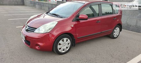 Nissan Note 2012  випуску Харків з двигуном 1.6 л бензин хэтчбек автомат за 7500 долл. 