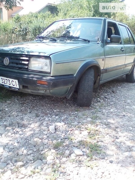 Volkswagen Jetta 1988  випуску Івано-Франківськ з двигуном 1.6 л бензин седан механіка за 1600 долл. 