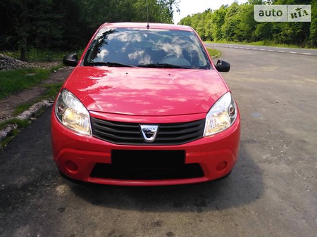 Dacia Sandero 2010  випуску Івано-Франківськ з двигуном 1.4 л бензин хэтчбек механіка за 4550 долл. 