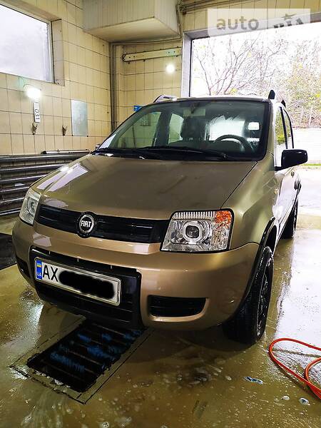 Fiat Panda 2007  випуску Харків з двигуном 1.3 л дизель хэтчбек механіка за 5200 долл. 