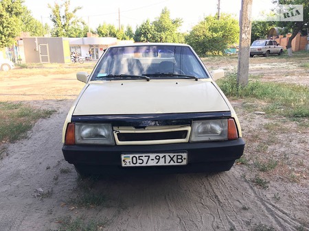 Lada 2108 1988  випуску Харків з двигуном 1.3 л бензин хэтчбек механіка за 730 долл. 